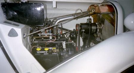 Adler Motor und Technische Daten